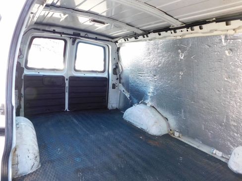 Used 2003 GMC Savana 1500 w/ Chrome Appearance Package image 7