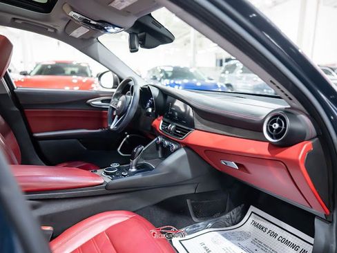 Used 2019 Alfa Romeo Giulia Ti w/ Quick Order Package 22Z Lusso RWD image 15