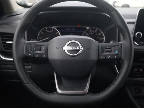 Certified 2025 Nissan Rogue SV w/ SV Premium Package FWD image 8
