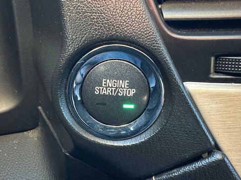 Used 2017 GMC Yukon Denali image 39