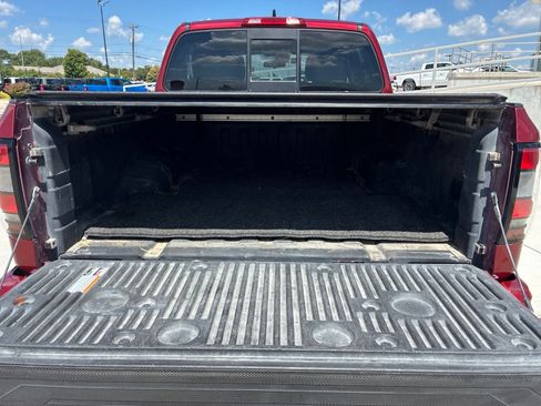 Used 2022 Nissan Frontier SV AWD/4WD image 6