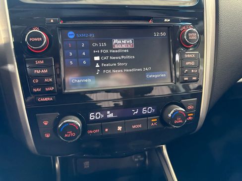 Used 2015 Nissan Altima 2.5 SV w/ Convenience Package FWD image 26