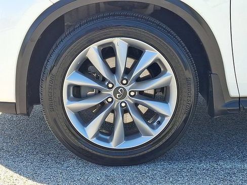 Used 2020 INFINITI QX50 Luxe w/ Navigation Package AWD/4WD image 11