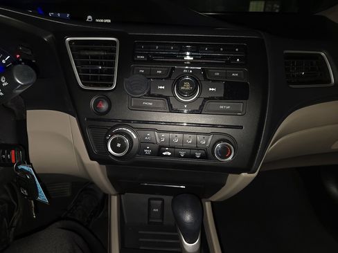 Used 2014 Honda Civic LX image 4