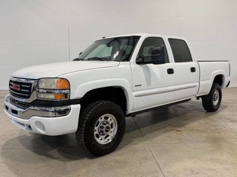 Used 2005 GMC Sierra 2500 SLE w/ Heavy-Duty Power Package AWD/4WD image 1