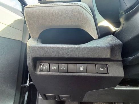 Used 2023 Toyota RAV4 XLE w/ Convenience Package AWD/4WD image 7