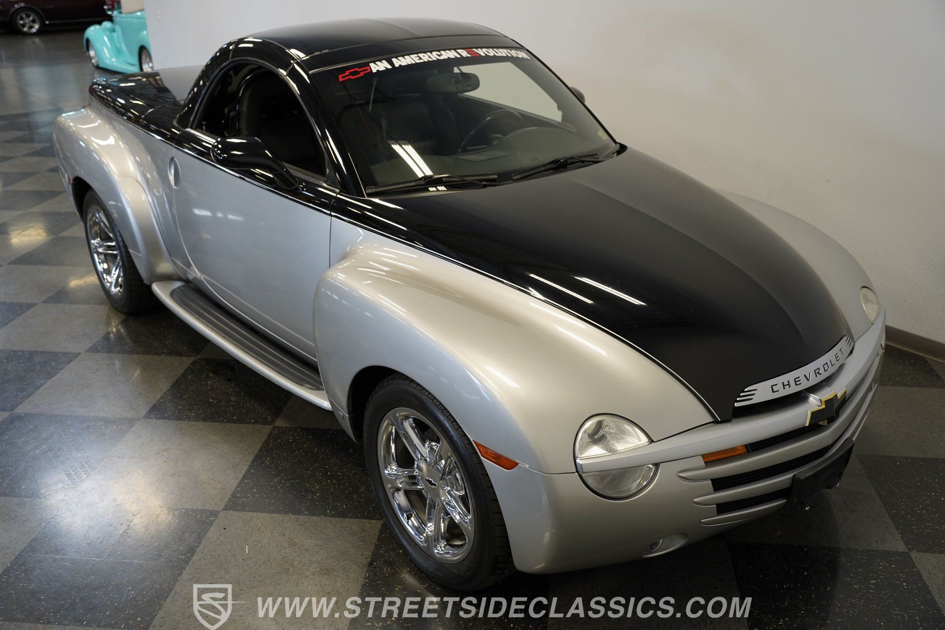 Used 2006 Chevrolet SSR w/ Preferred Equipment Group RWD image 36
