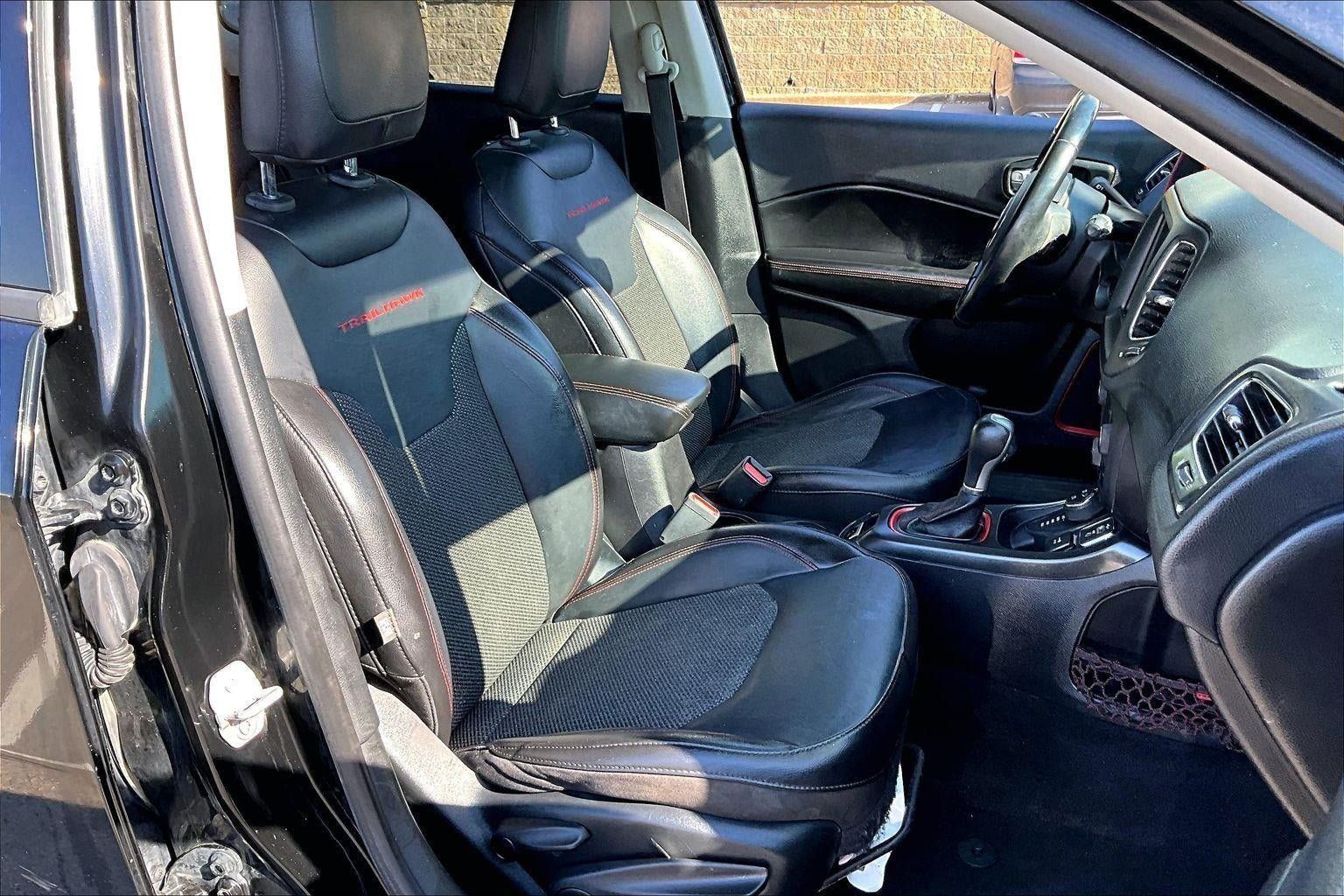 Used 2019 Jeep Compass Trailhawk AWD/4WD image 30