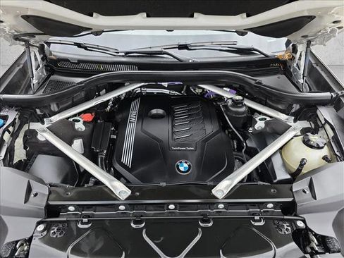 Used 2022 BMW X7 xDrive40i w/ Premium Package image 27