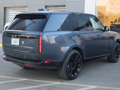 New 2026 Land Rover Range Rover SE image 2