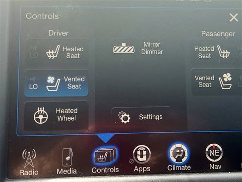 Used 2015 Chrysler 200 C w/ Navigation & Sound Group I image 20