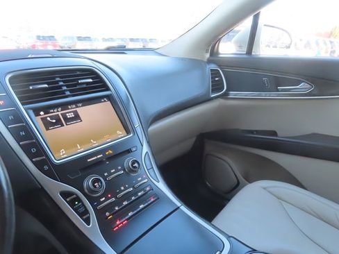 Used 2017 Lincoln MKX Select w/ Lincoln MKX Climate Package image 37