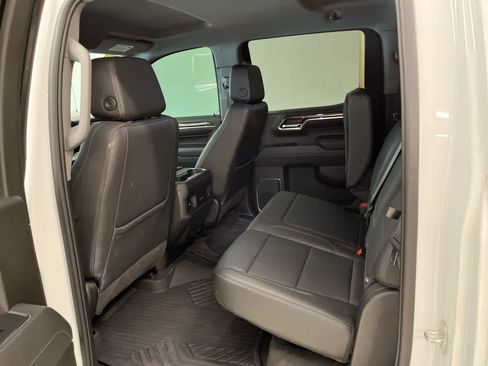 Used 2022 Chevrolet Silverado 1500 LT Trail Boss w/ LT Trail Boss Premium Package image 15