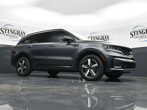 Used 2023 Kia Sorento EX image 17