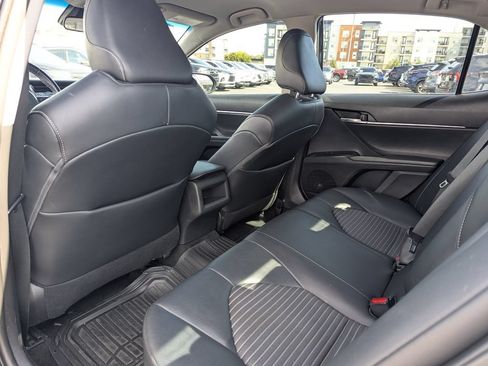 Used 2020 Toyota Camry SE FWD image 29