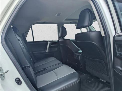 Used 2017 Toyota 4Runner SR5 Premium RWD image 13