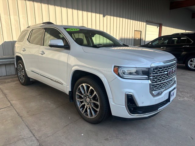 Used 2023 GMC Acadia Denali w/ Denali Ultimate Package AWD/4WD image 2