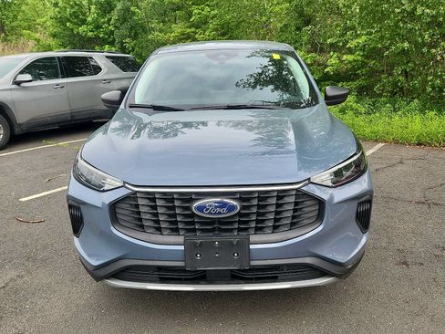 Used 2025 Ford Escape Active AWD/4WD image 2
