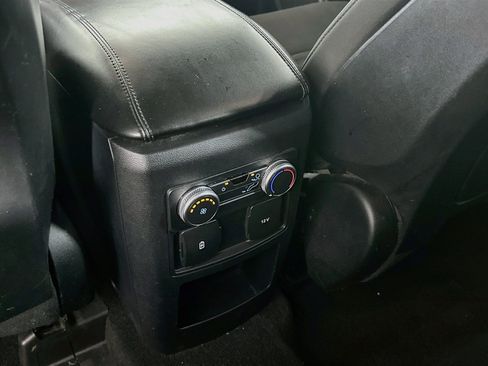 Used 2020 Ford Explorer XLT RWD image 27