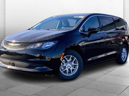 New 2026 Chrysler Voyager LX image 2