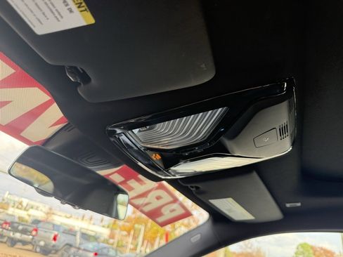 Used 2024 BMW 430i xDrive Coupe w/ Premium Package image 21