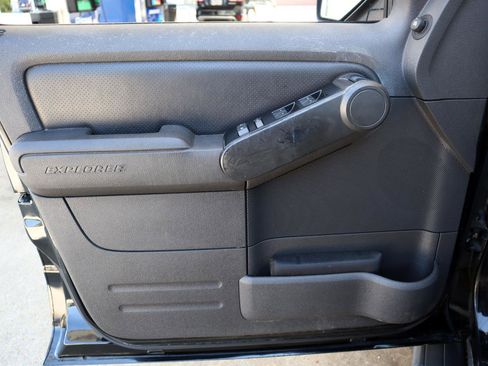 Used 2010 Ford Explorer Sport Trac Limited image 40