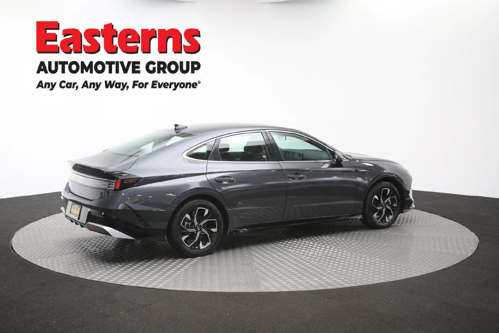 Used 2025 Hyundai Sonata SEL FWD image 45