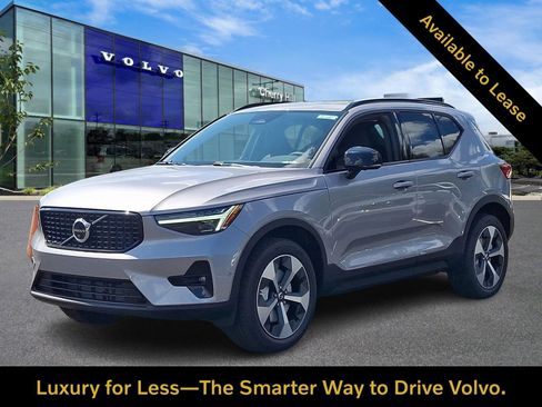 Certified 2026 Volvo XC40 B5 Plus w/ Protection Package Premier AWD/4WD image 3