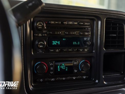 Used 2007 GMC Sierra 3500 SLT w/ Skid Plate Package image 31