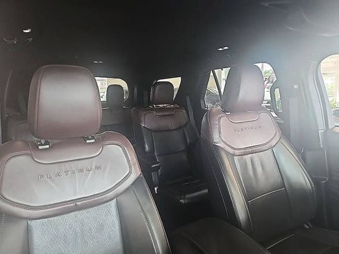 Used 2022 Ford Explorer Platinum w/ Equipment Group 601A AWD/4WD image 40