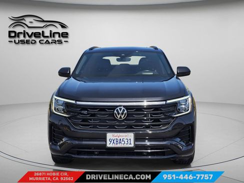 Used 2025 Volkswagen Atlas Cross Sport SEL R-Line AWD/4WD image 2