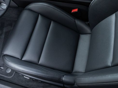 Certified 2026 Porsche Taycan AWD/4WD image 26