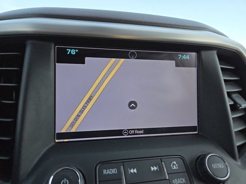 Used 2017 GMC Acadia SLT FWD image 3