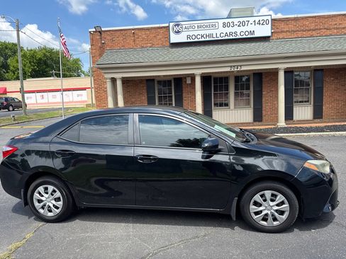 Used 2016 Toyota Corolla S FWD image 3