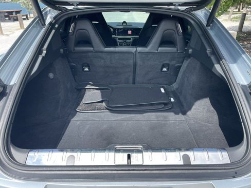 Used 2021 Porsche Panamera RWD image 32