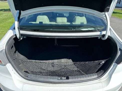 Used 2017 Hyundai Elantra SE w/ SE A/T Tech Package 03 FWD image 19