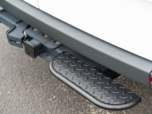 Used 2024 Mercedes-Benz Sprinter 2500 image 18