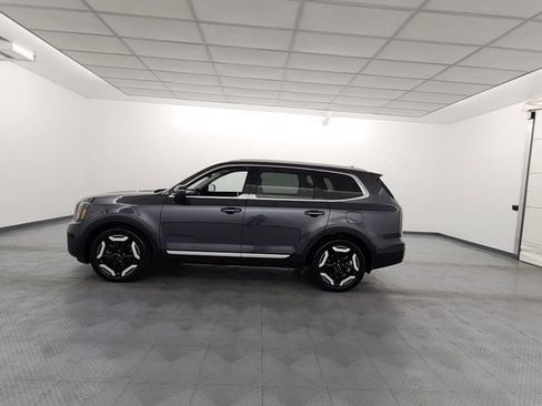 Used 2023 Kia Telluride EX image 5