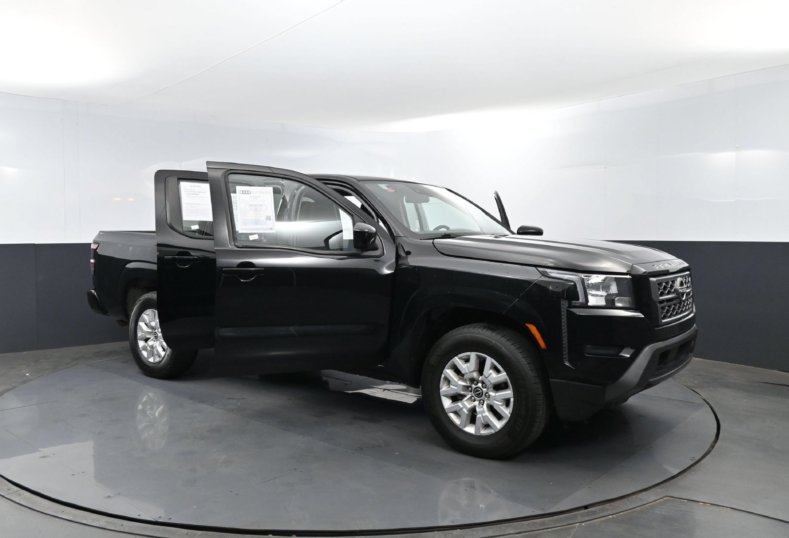 Used 2023 Nissan Frontier SV RWD image 26