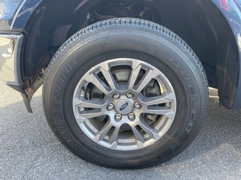 Used 2019 Ford F150 Lariat image 14