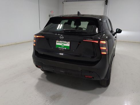 Used 2025 Nissan Kicks S FWD image 7