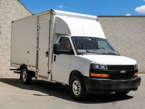 Used 2021 Chevrolet Express 3500 w/ Power Convenience Package RWD image 6