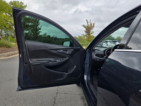 Used 2020 Chevrolet Malibu LT w/ Leather Package image 20
