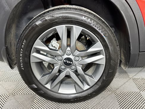 Used 2023 Kia Seltos S w/ Navigation Package FWD image 31