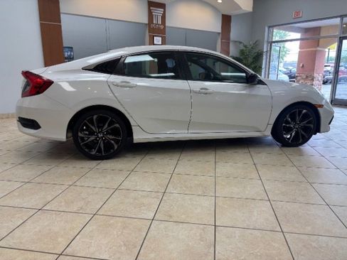 Used 2019 Honda Civic Sport image 5