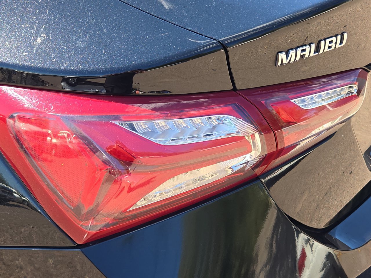 Used 2020 Chevrolet Malibu LT FWD image 24