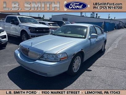 Used 2011 Lincoln Town Car Signature Limited