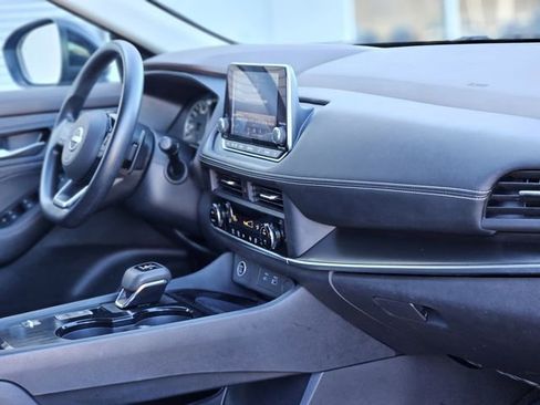 Certified 2023 Nissan Rogue SV image 13