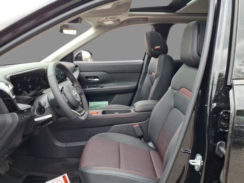 New 2026 Nissan Kicks SR w/ SR Premium Package AWD/4WD image 20