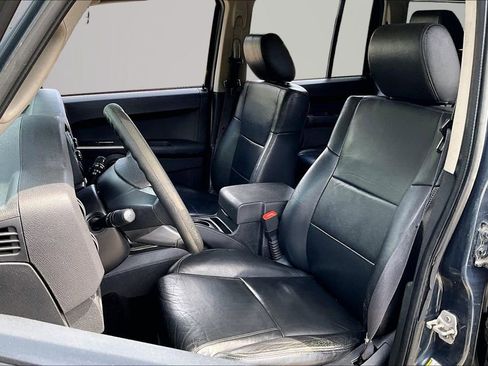 Used 2008 Jeep Commander Sport AWD/4WD image 17